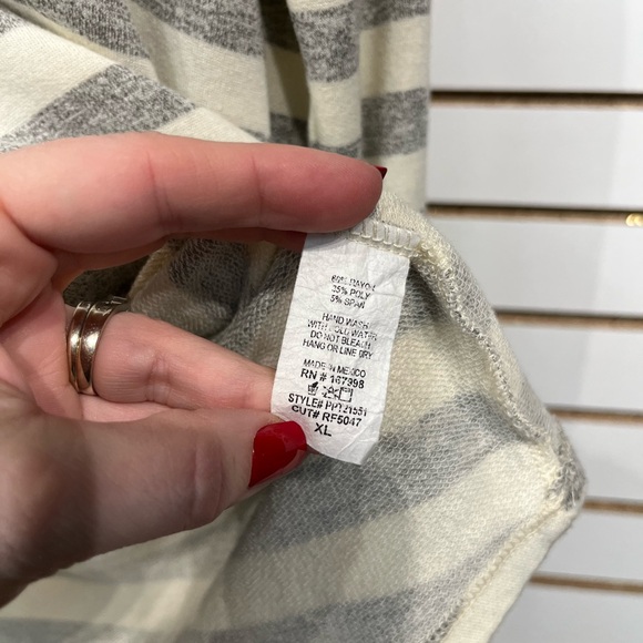 Perfect Peach knit top size XL - Picture 4 of 8